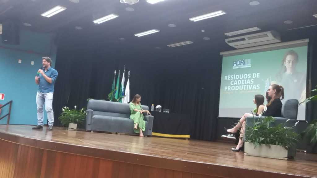 Grupo de Trabalho do PDRI debate tema de Resíduos das Cadeias Produtivas em Conferência Municipal de Pato Branco